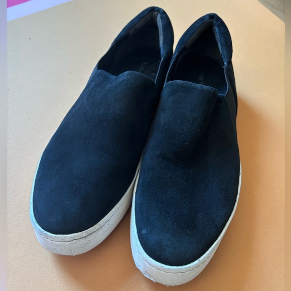 Vince Warren Sneaker in Black Suede - size 10 - Picture 3 of 9